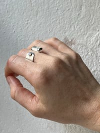 Image 2 of Farbloser Turmalin und Opal Ring