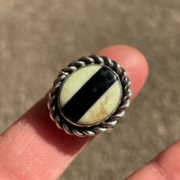Image 2 of CHRYSOPRASE RING. SIZE 7