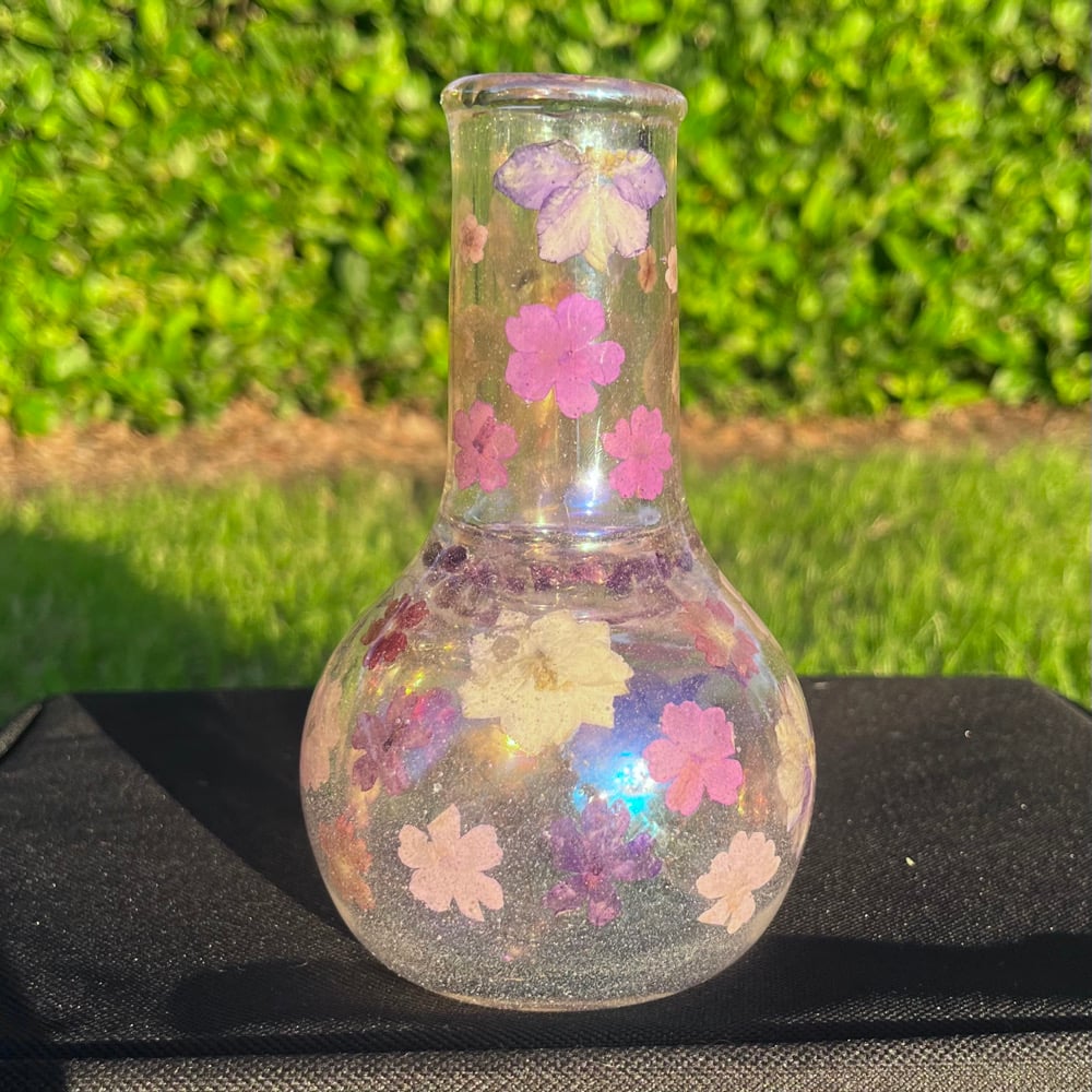 Image of amethyst & purple flower holographic 6"