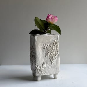 Image of Tea tree upright box vase (4233)