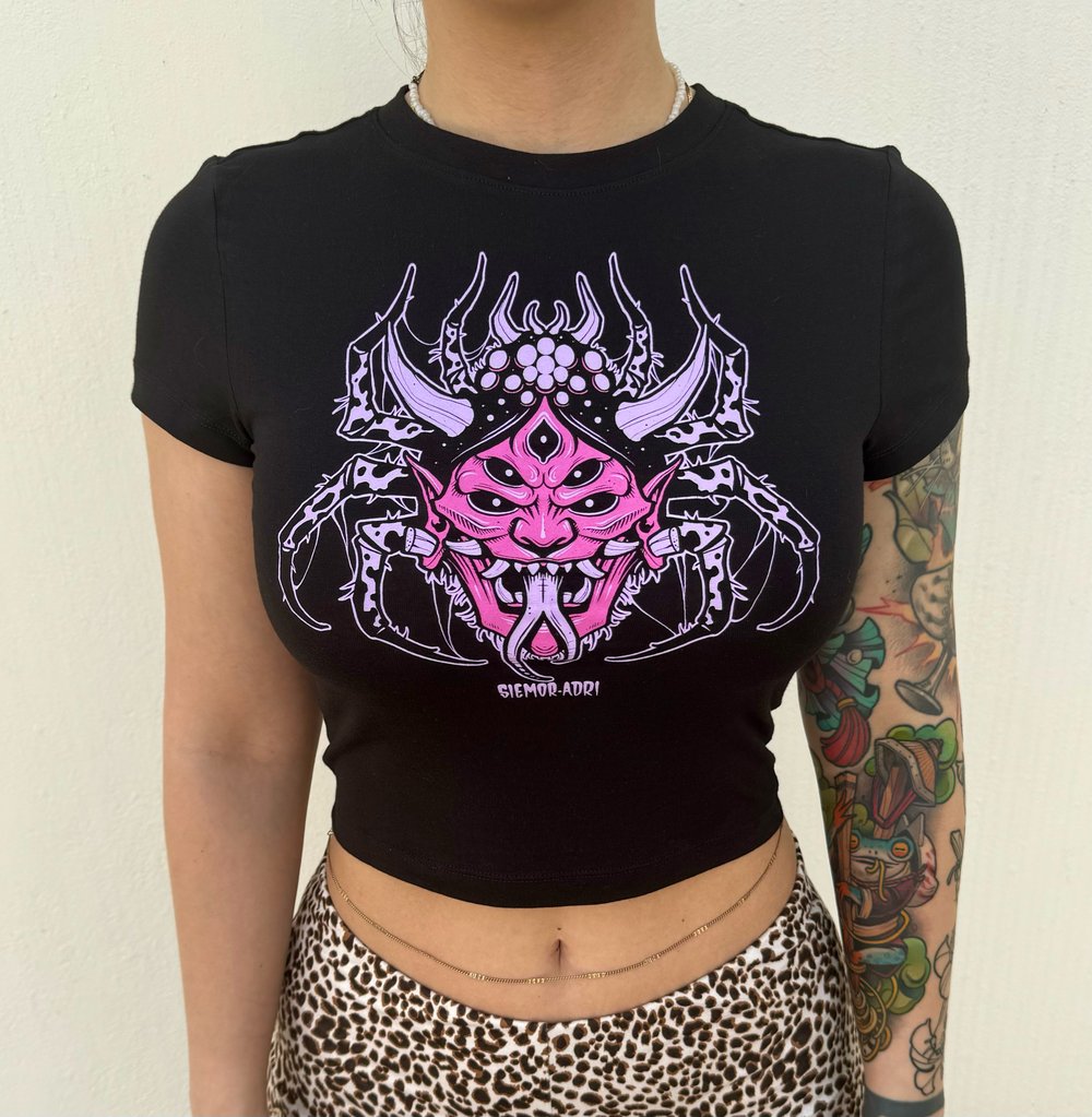 Black spider -woman’s crop top t-shirt