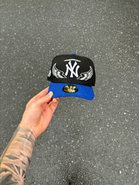 Image 3 of  TRI TONE BLACK BLUE NEW YORK YANKEES CUSTOM FITTED CAP