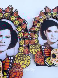 Image 3 of LOLA BUTTERFLY FRAME 