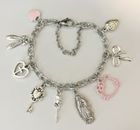 Hk charm bracelet 