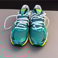 Image 3 of Asics Gel Nimbus 15 Brazil size: us9.5/11W uk8.5 eu43.5 cm27.5