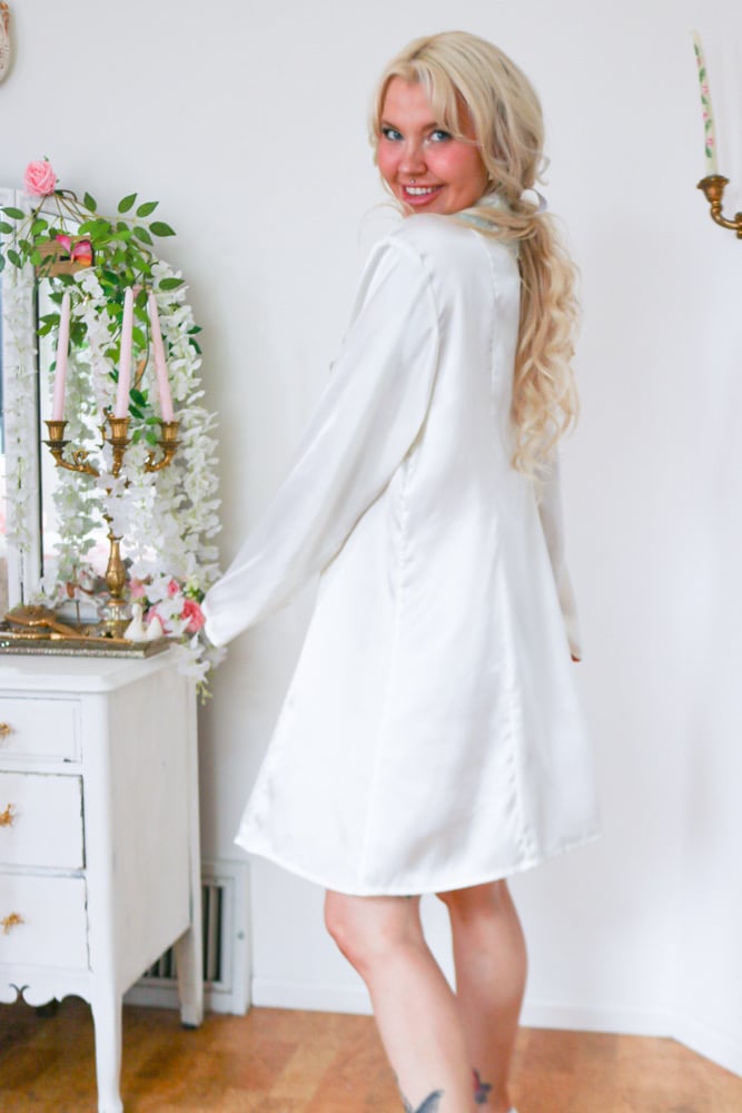 Image of Y2K Victorias Secret Silky White Cross Robe with Blue Floral lace (M/L)