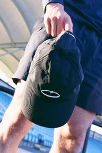 Image 4 of The Flow Cap (Black)