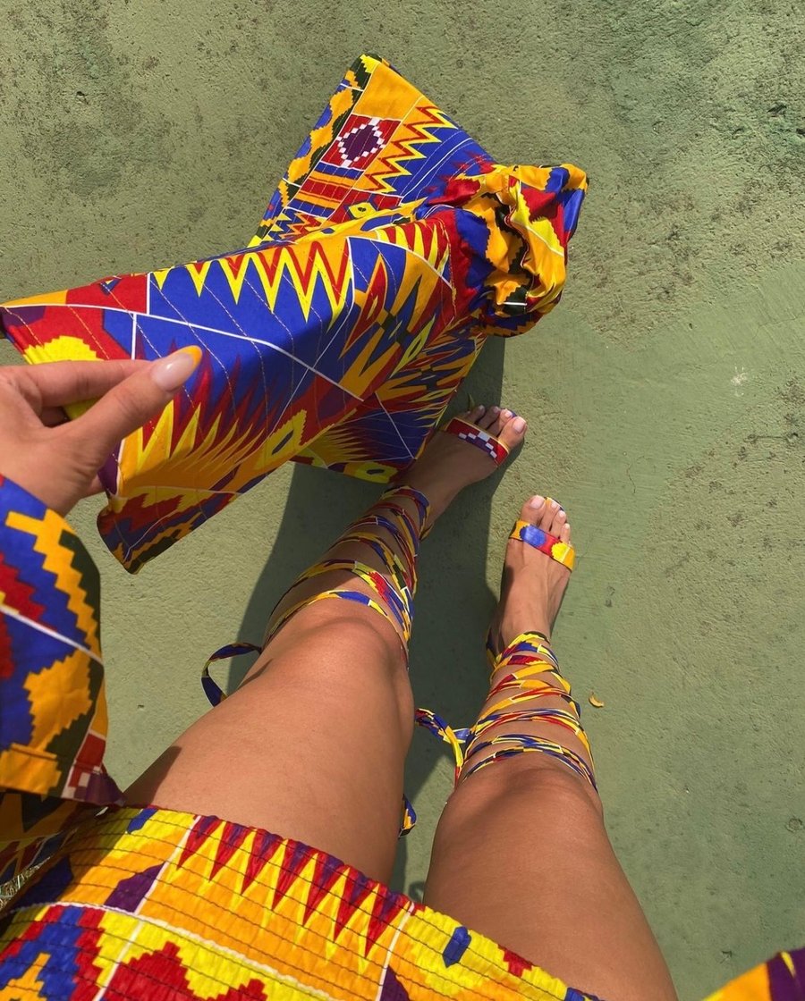 Image of 'KENTE' PRINTED OVERSIZED HAT & HEEL (US 10)