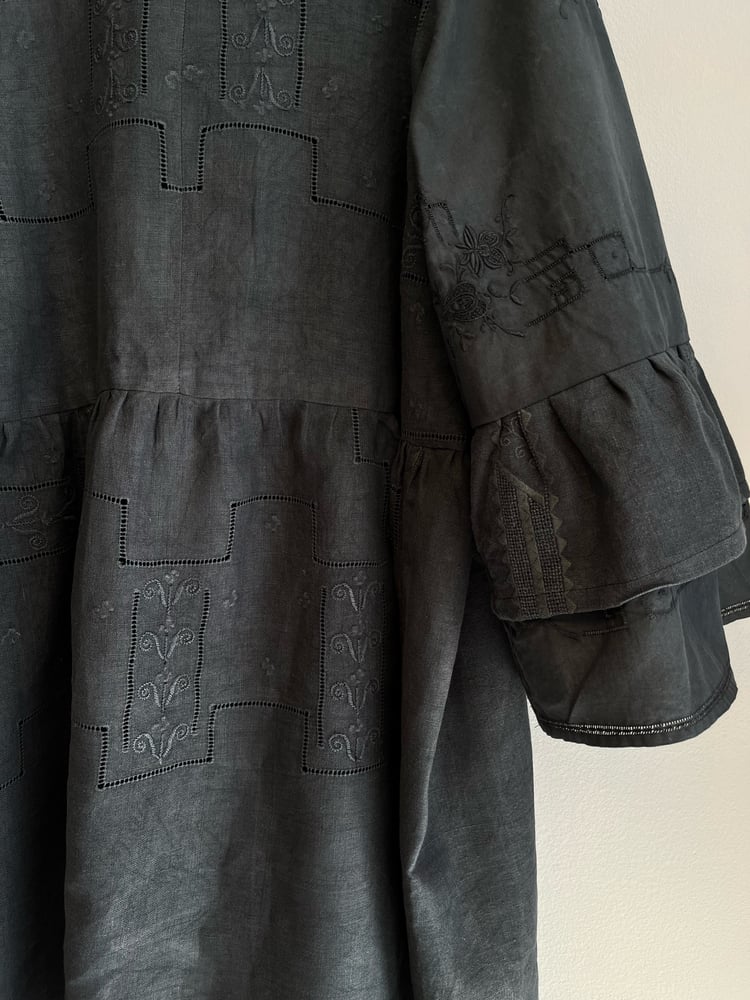 Image of Pernille kjole i sort (m-xxl)