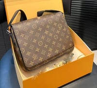 Image 1 of Messenger bags 