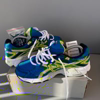 Image 2 of size: us7.5W/6B uk5 eu39 cm24.5