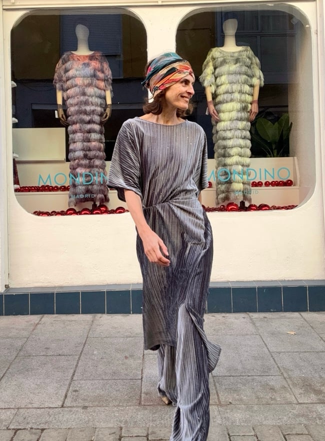 GREY PLEATED VELVET KAFTAN