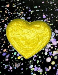 Image 1 of Yellow Large Heart Pan