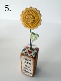 Thimbleville -’Single flower block' Wooden block with Daisy/flower