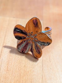 Image 1 of Bague fleur en acier inoxydable 