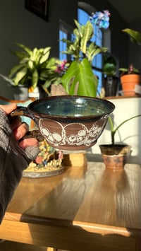 Image 4 of Skull mug 01