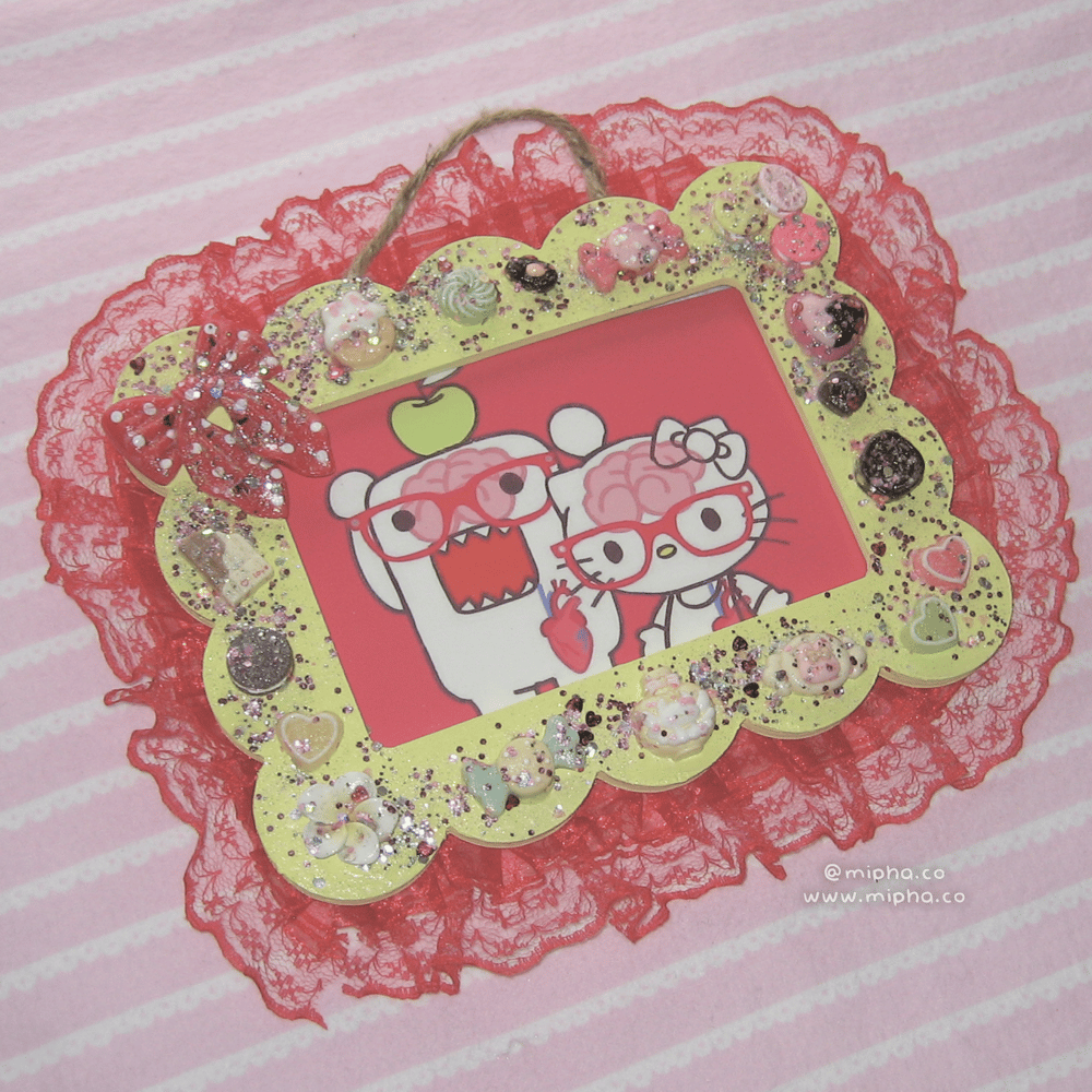 Hello Kitty ハウス型 フォトフレーム ⋆˚࿔ hello kitty x domo picture frame | mipha.co