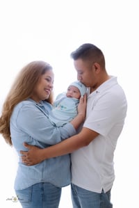 Image 2 of Super Deluxe Newborn session 