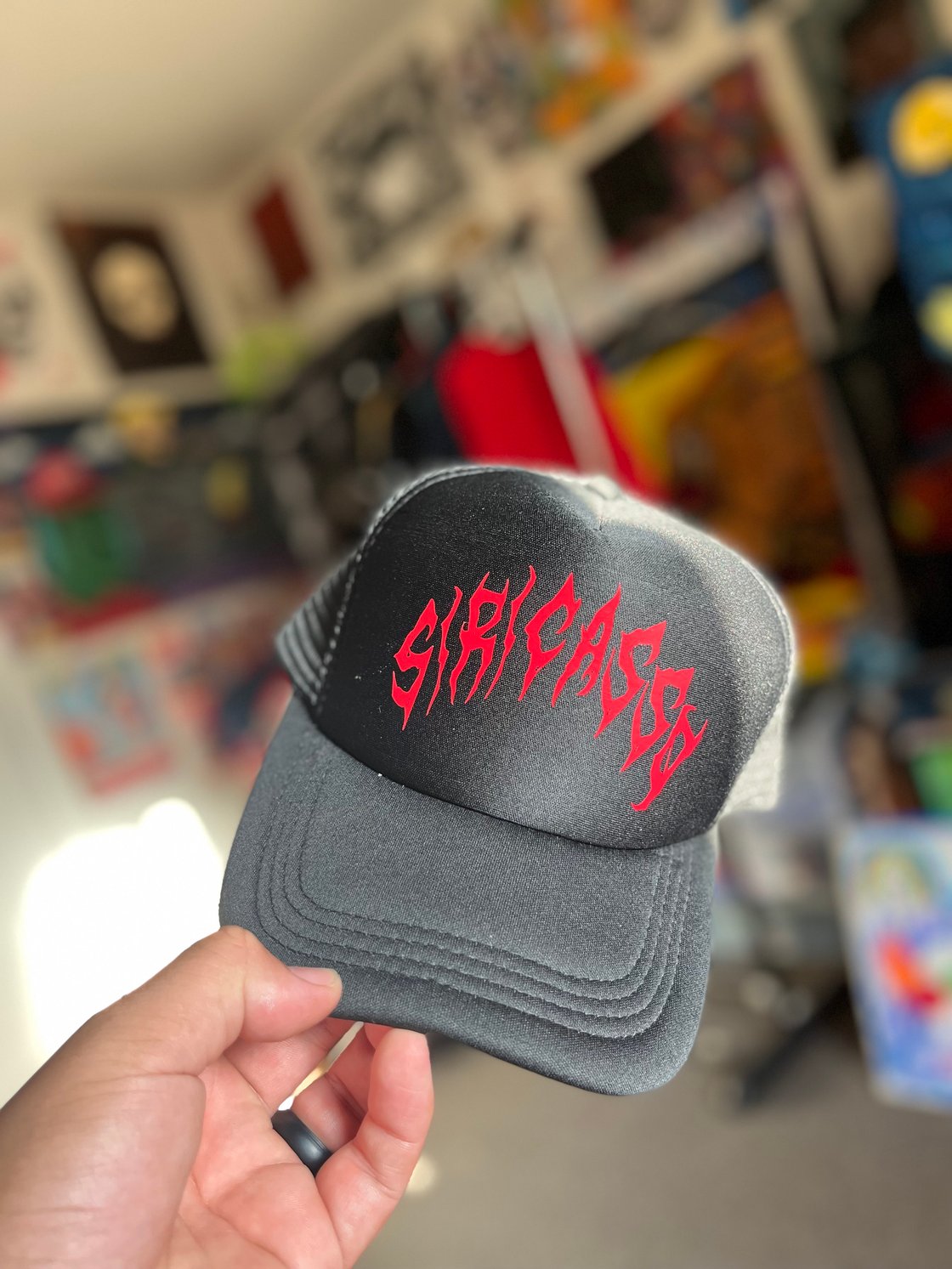 Image of Siricasso stretched font trucker 