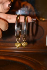 Image 2 of corazóncito hoops