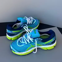 Image 5 of size: 9/10.5W uk8.5 eu42.5 cm27.5