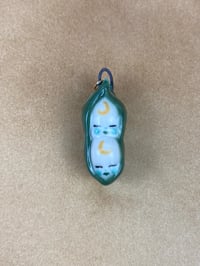 Image 8 of Bebe Pea Pod - Gold Lustre *SECOND*