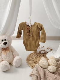 Image 1 of Boys bodysuit Asher | 3-6 months | camel | photo props