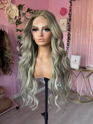 Image of human hair brown highlights (custom order) 