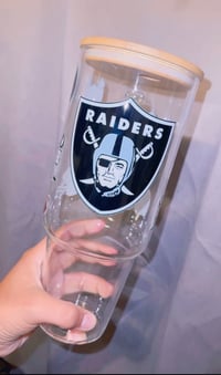 Image 2 of 40 Oz Cups 