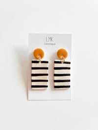 Paire de boucles d’oreilles céramique TOTEM RECTANGULA GM miel