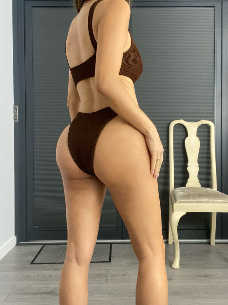 Image of Skinny V Mini Crop Crinkle Bikini In Chocolate Brown 