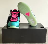 Image 1 of Nike LeBron VIII 8 QS South Beach size 8.5