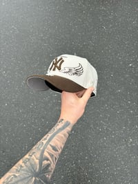 Image 5 of TRI TONE STONE NEW YORK YANKEES CUSTOM FITTED CAP