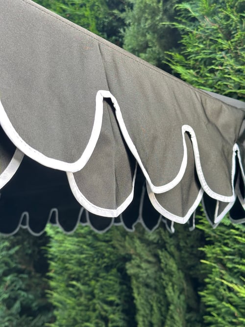 Image of Harolds Signature Outdoor Umbrella BLACK