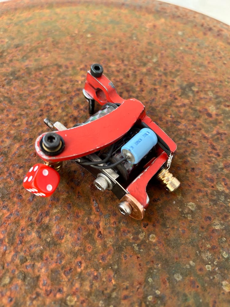 Handmade one-off - LUCKY RED BULLDOG - medium liner 5-11