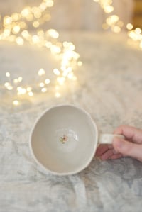 Image 3 of Wobbly Mug 04