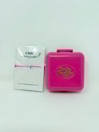 Image 1 of Ensemble bracelet et Polly Pocket Carré fushia parc d'attraction 2
