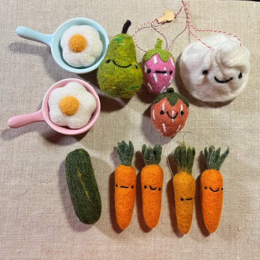 Image of felted food ornaments 2024