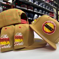 Image 1 of Mitchell & Ness HWC Snapback 94’ Finals