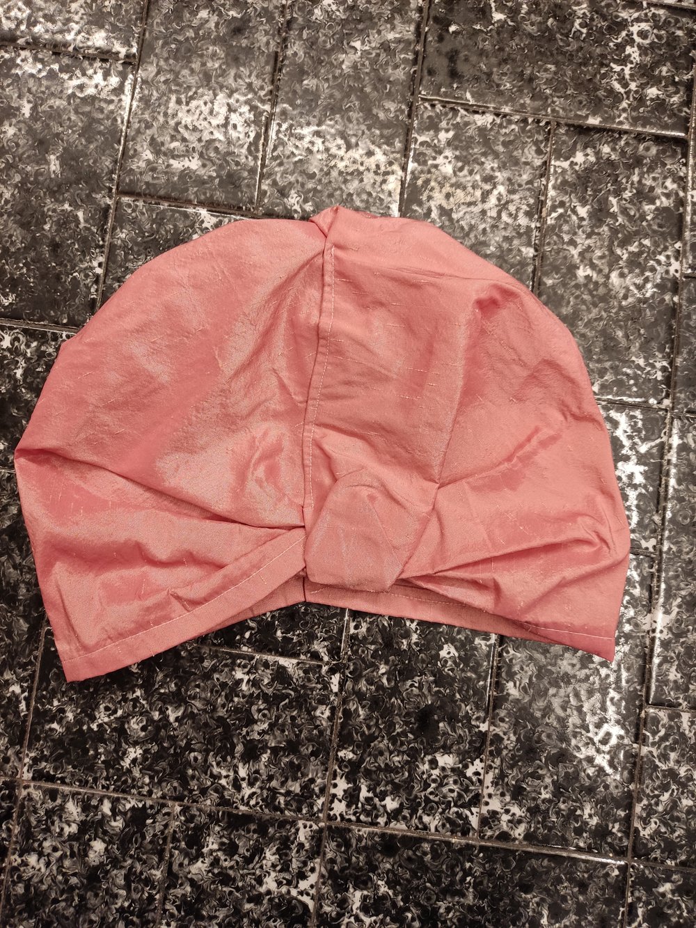 Image of Turbante in shantung color rosa fenicottero