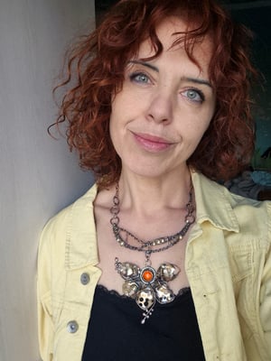Orange flowers necklace 