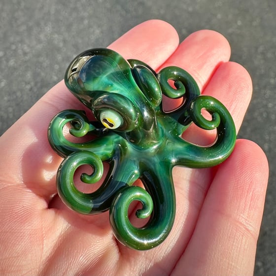 Image of Green agate octopus pendant 