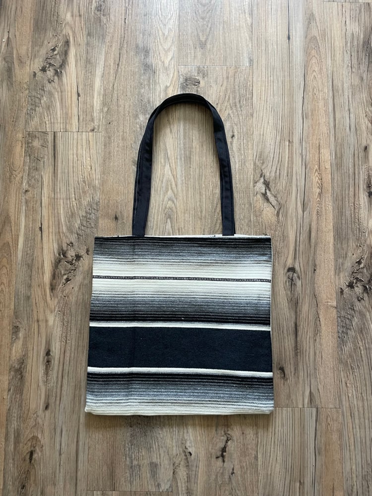 B/W Tote