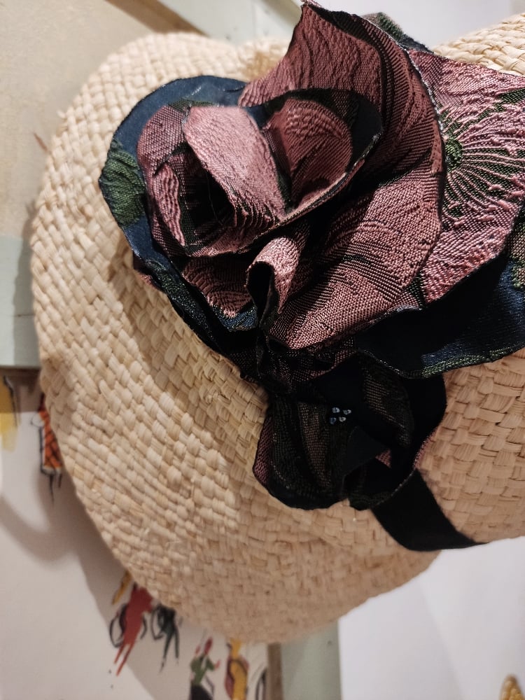 Image of Cappello paglia con fiori 