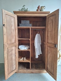 Image 2 of L’ARMOIRE PARISIENNE BRUTE