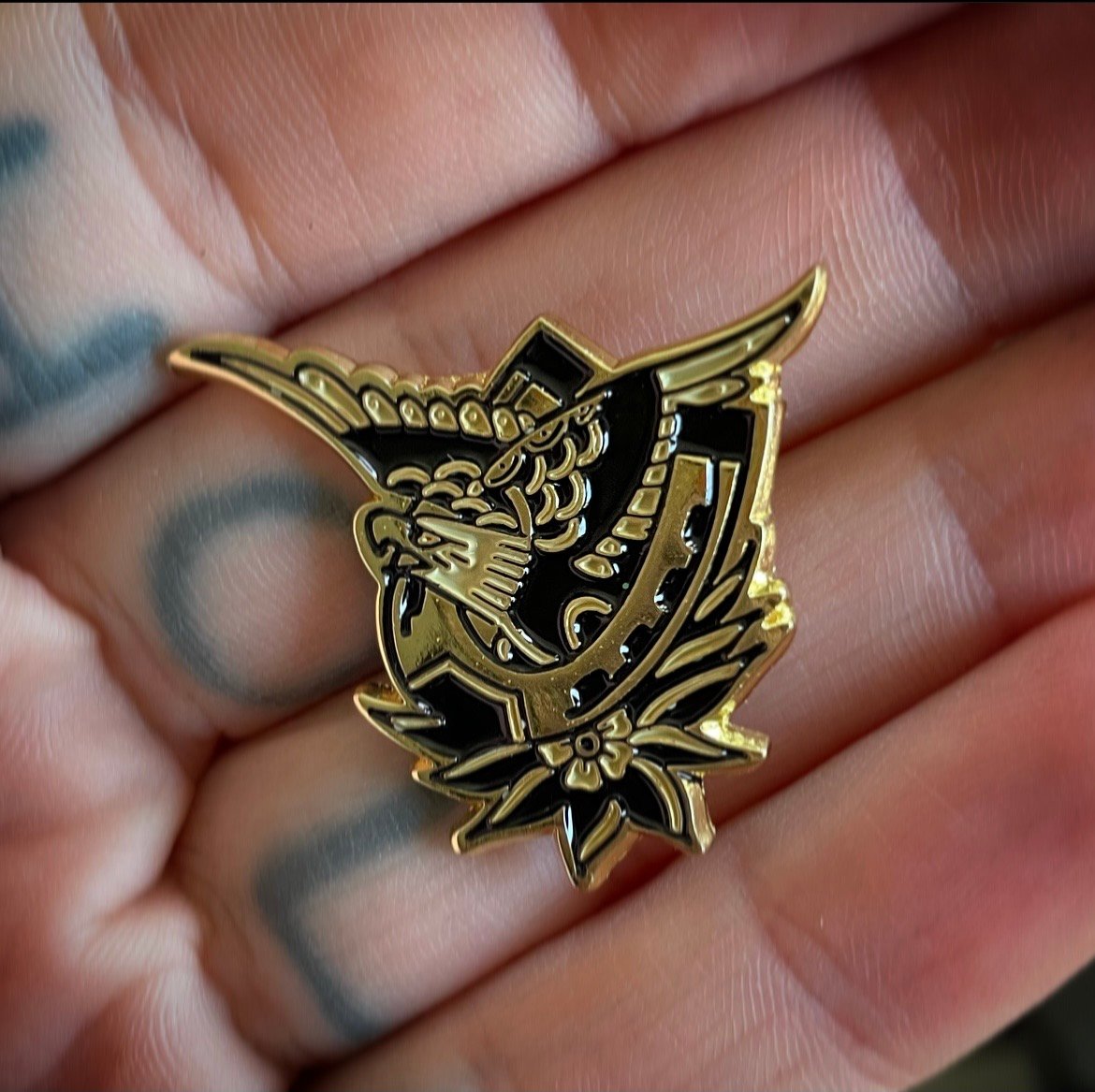 Image of Eagle pin