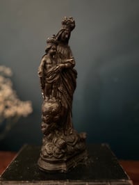 Image 3 of Statue en régule noir de Notre Dame des victoires, Vierge à l’enfant, XIXÈME siècle