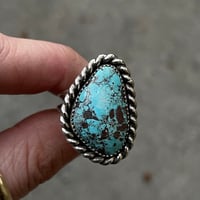 Image 1 of KINGMAN TURQUOISE. SIZE 6.75