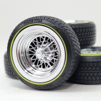 Image 2 of 1:25 15" 30 spoke V tire