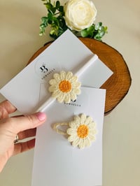 Image 2 of Daisy headband 